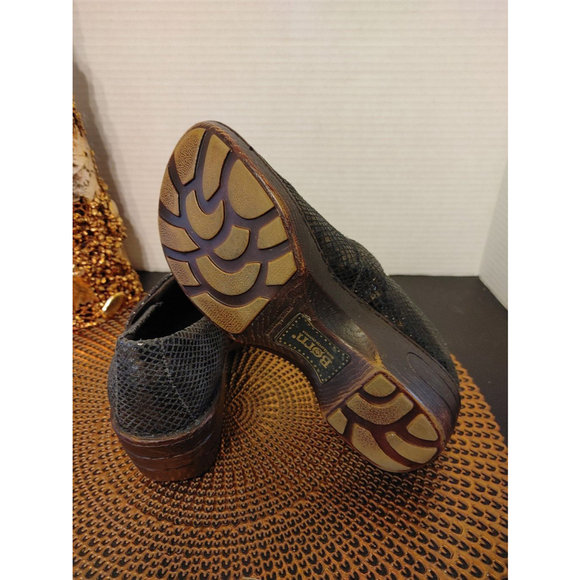 Born Size 9 - Picture 4 of 4